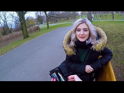 ❤️ Shlogtar cum te strainséir ar airgead - blowjob sa pháirc le Eva Elfie Porn na Rúise  ag ga.dickies-shop.ru ❌❤